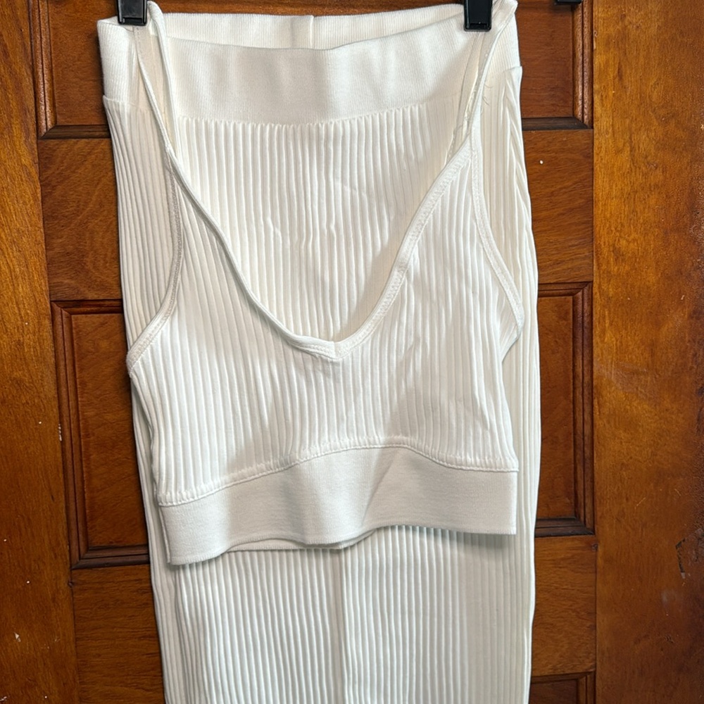 Pleated Zara Set - Picture 2 of 3